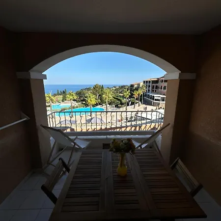 בית נופש Cap Esterel 2 Pieces Climatise Vue Et Piscines Ref E1 219 Saint-Raphaël